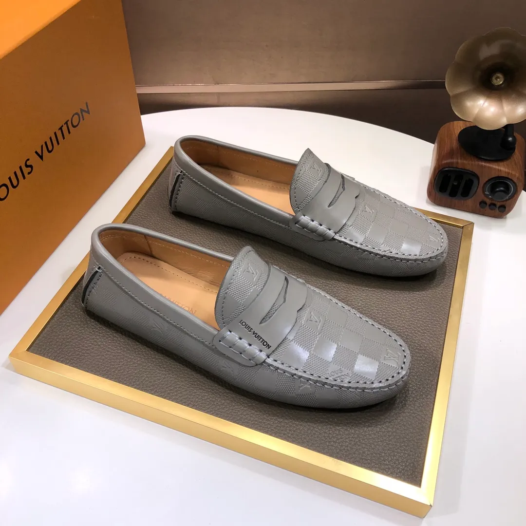 Men's men's shoes 💰420💰 [LV Doudou shoes] (water-dyed cowhide lining) new model is on the market, available on the official website. The new Doudou shoes are processed into single-color materials, and the uppers are made of imported cowhide material. The body of the shoe is fully hemmed with mark thread, and is lined with imported original cowhide leather. The elegant shoe shape is super suitable for all-matching, and the size is 38-44.